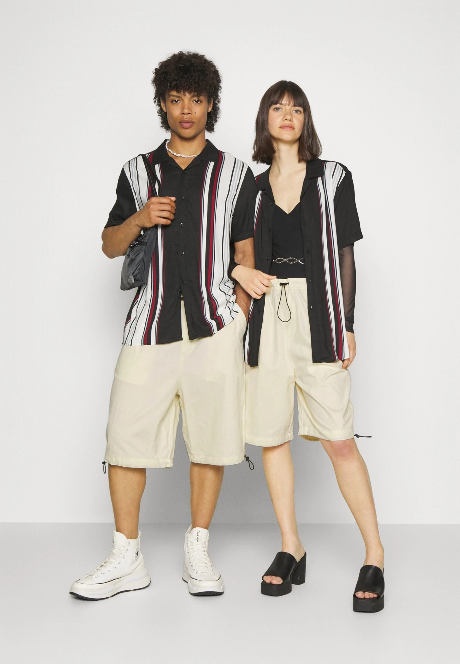 YOURTURN Genderless Parachute - Shorts - White 4 YOURTURN Genderless Parachute - Shorts - White - Afbeelding 2