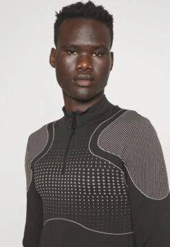 YOURTURN Jaquard Sports Unisex - Longsleeve - Black 11 YOURTURN Jaquard Sports Unisex - Longsleeve - Black -Yourturn Verkoopwinkel 03d573d10a2741569f9bca3dde9bb1ac