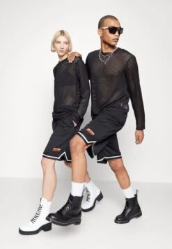 YOURTURN Unisex - Shorts - Black 11 YOURTURN Unisex - Shorts - Black -Yourturn Verkoopwinkel 04f9499430da4238b7b285350c386cb2