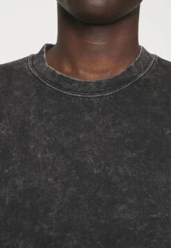 YOURTURN 2 Pack Unisex - T-Shirt Basic - Black/Olive 15 YOURTURN 2 Pack Unisex - T-Shirt Basic - Black/Olive -Yourturn Verkoopwinkel 05faf3e17cbb4dbf847741db59c8666f