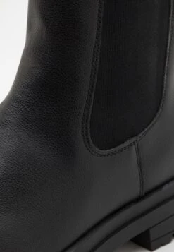 YOURTURN Korte Laarzen - Black 13 YOURTURN Korte Laarzen - Black -Yourturn Verkoopwinkel 06ffa3bf4b7943ff9e70711f6b0d1906