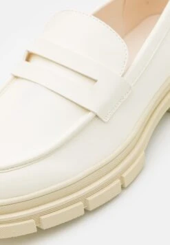 YOURTURN Instappers - White 13 YOURTURN Instappers - White -Yourturn Verkoopwinkel 0f9efad57a7c4f4a92a95083573a0d93