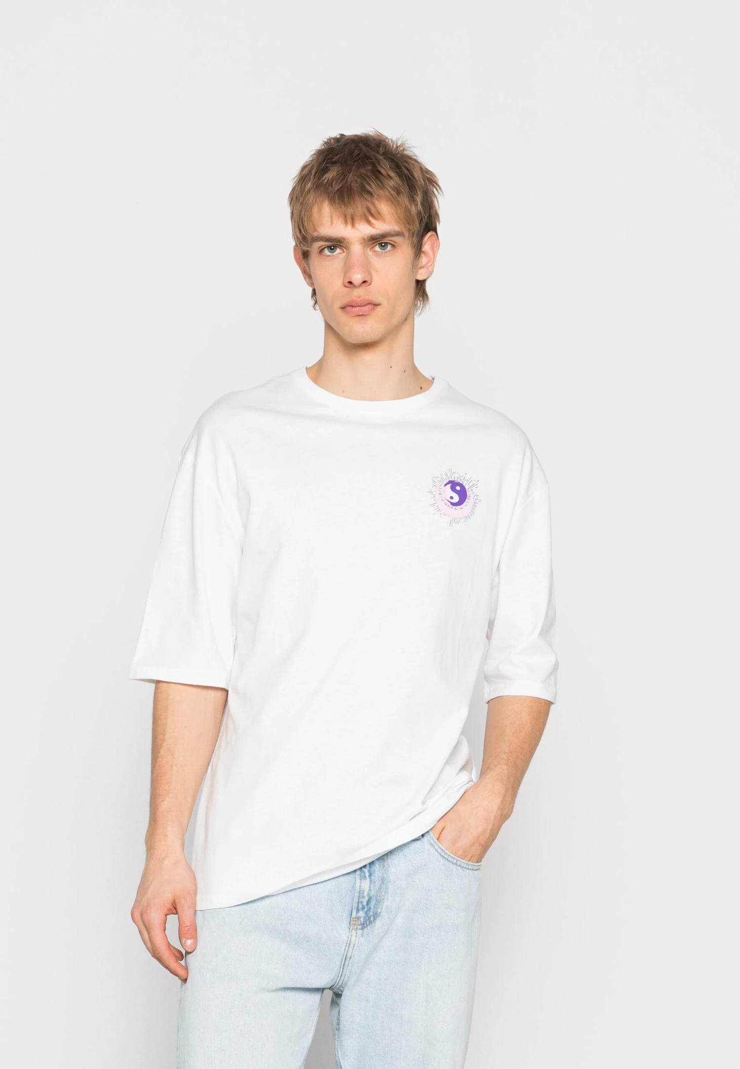 YOURTURN GOOD IN EVERYTHING GRAPHIC T-SHIRT UNISEX - T-shirt Print 5 YOURTURN GOOD IN EVERYTHING GRAPHIC T-SHIRT UNISEX - T-shirt Print - Afbeelding 3