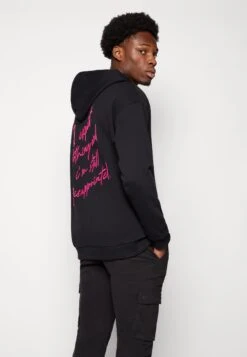 YOURTURN Embroidered Text Hoodie Unisex - Hoodie - Black -Yourturn Verkoopwinkel 1b00bdfa4f184078b8b4af421ae91c6b