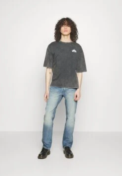 YOURTURN Skull Graphic Tee Unisex - T-Shirt Print - Mottled Black 9 YOURTURN Skull Graphic Tee Unisex - T-Shirt Print - Mottled Black -Yourturn Verkoopwinkel 20eafc131a314fb8b36e57ca655b5073