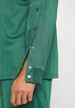 YOURTURN Unisex - Longsleeve - Dark Green -Yourturn Verkoopwinkel 2b7642b57fcd47a080bd29ebccc98ff5