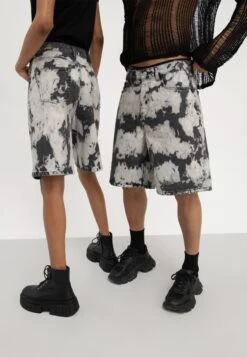 YOURTURN Unisex - Jeansshort - Black Denim 9 YOURTURN Unisex - Jeansshort - Black Denim -Yourturn Verkoopwinkel 2cd9be114197419383c232b9b8d8d95f