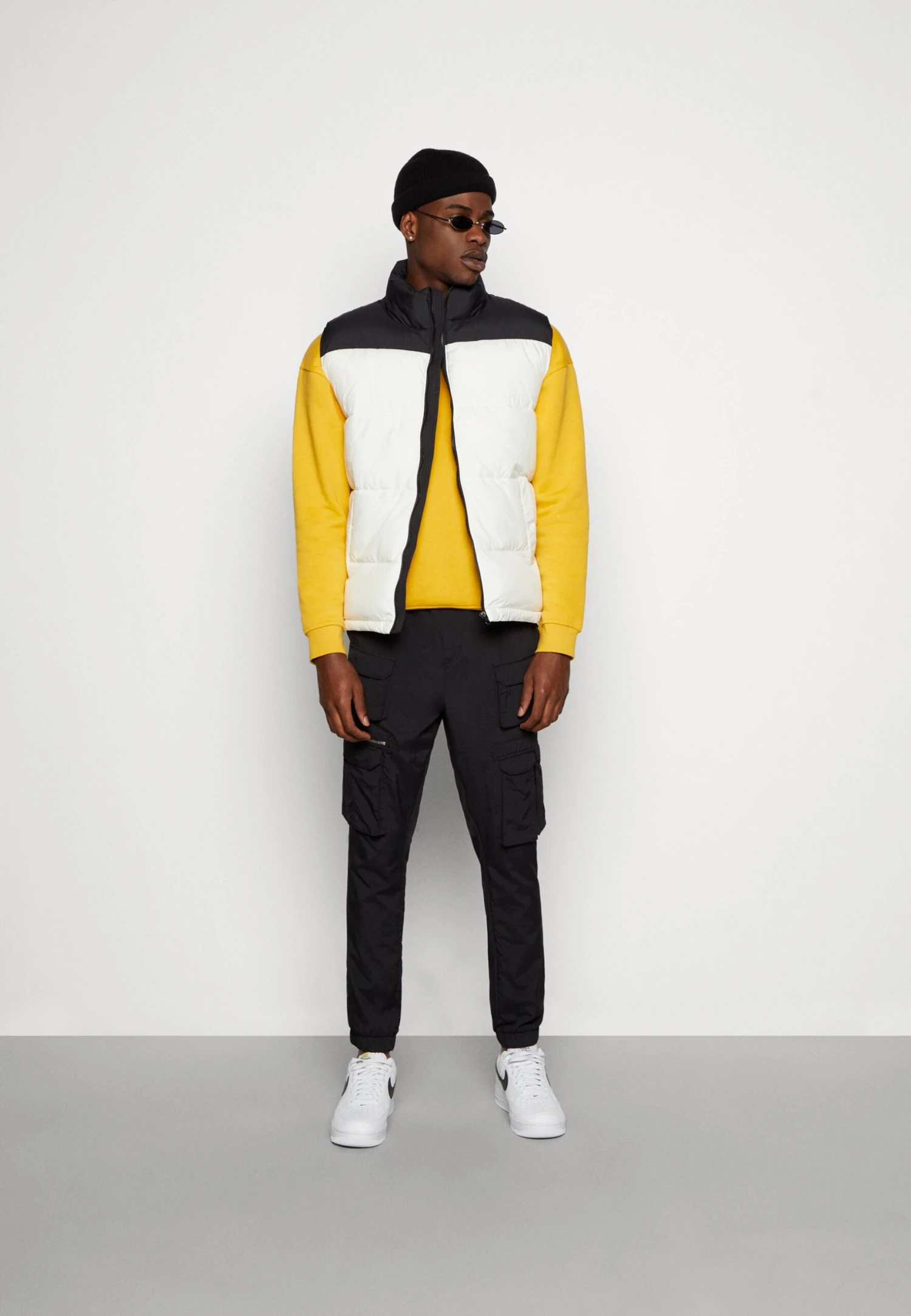 YOURTURN Puffer Vest Unisex - Bodywarmer - Black/White 4 YOURTURN Puffer Vest Unisex - Bodywarmer - Black/White - Afbeelding 2