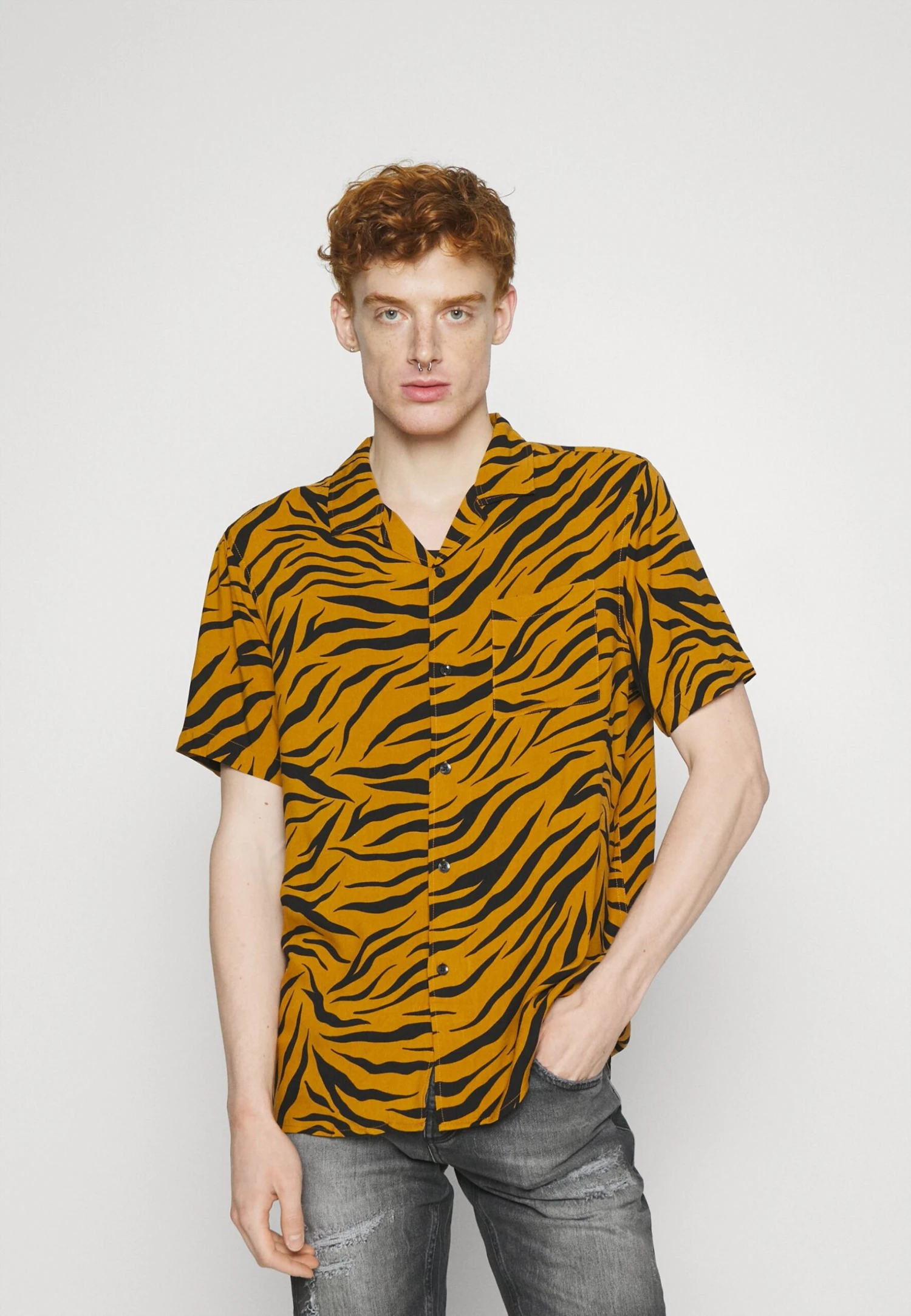 YOURTURN Genderless Resort- Overhemd - Black 3 YOURTURN Genderless Resort- Overhemd - Black