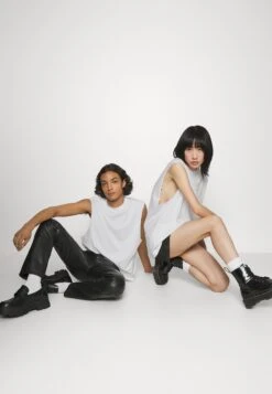 YOURTURN Unisex 2 Pack - Top - White, Black -Yourturn Verkoopwinkel 454f5b6a03a549969563e4cd64163461