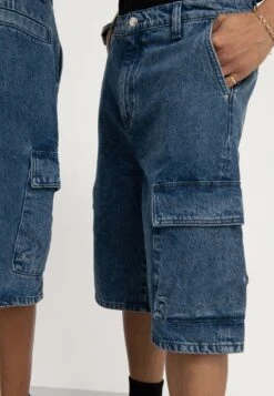 YOURTURN Unisex - Jeansshort - Blue Denim -Yourturn Verkoopwinkel 49d3adcfd05143f5958fb2586c4282e6