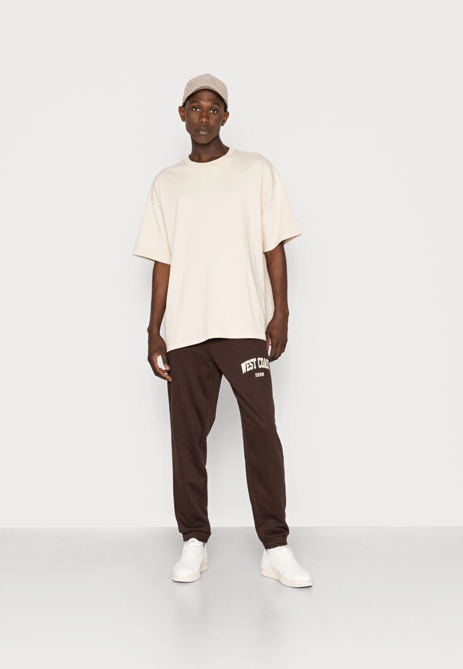 YOURTURN Unisex - Trainingsbroek - Dark Brown 4 YOURTURN Unisex - Trainingsbroek - Dark Brown - Afbeelding 2