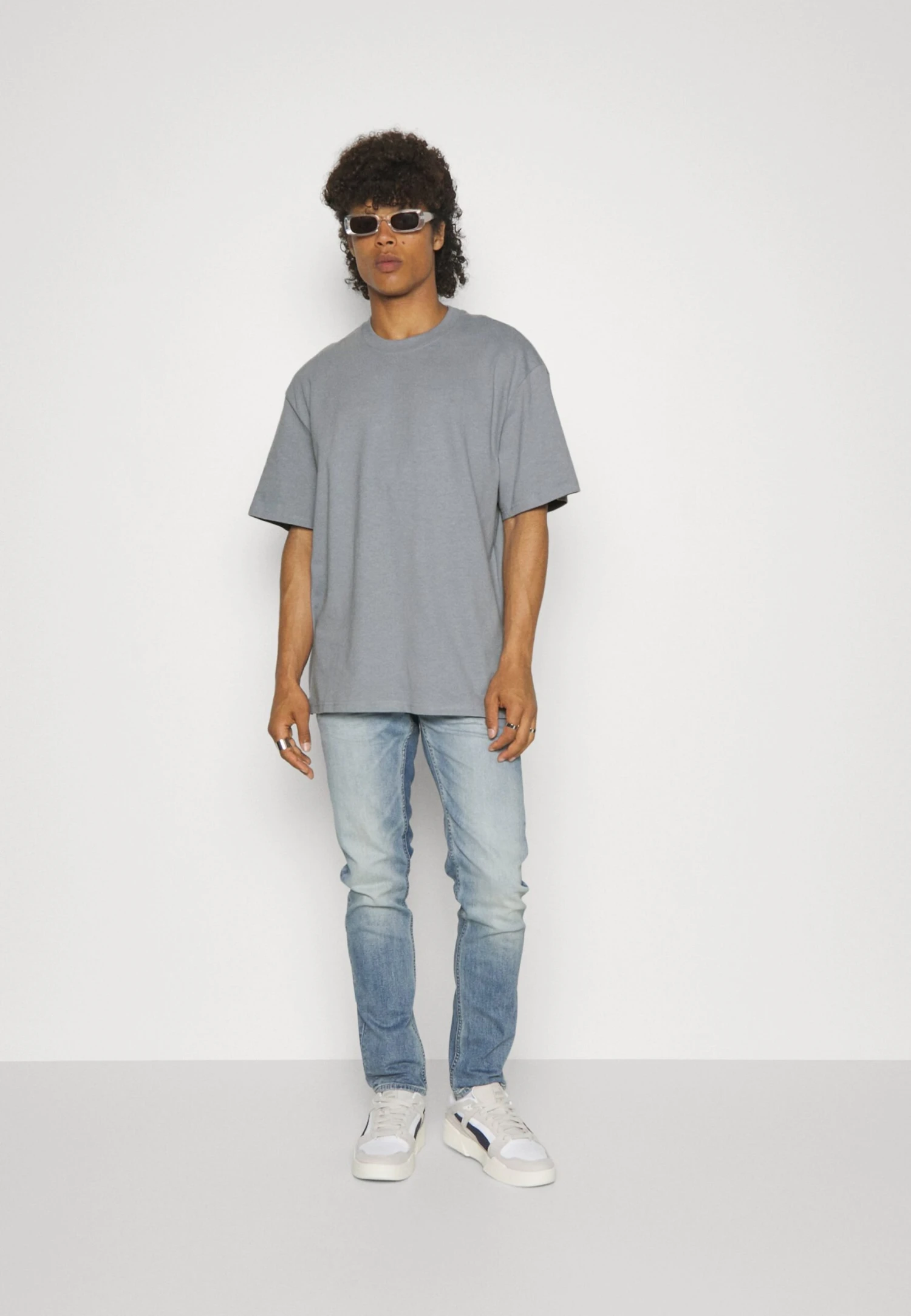 YOURTURN Unisex - T-Shirt Basic - Grey 4 YOURTURN Unisex - T-Shirt Basic - Grey - Afbeelding 2