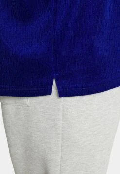 YOURTURN Unisex - T-Shirt Basic - Dark Blue 13 YOURTURN Unisex - T-Shirt Basic - Dark Blue -Yourturn Verkoopwinkel 4d3f8b1ec2954dd1b5a35ba30d0288a9