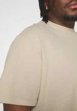 YOURTURN Unisex - T-Shirt Basic -Light Green/ Off-White -Yourturn Verkoopwinkel 4efa04889fe14a52a8a0c10786bf9fb2