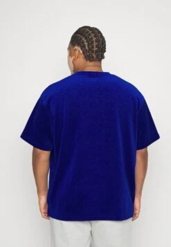 YOURTURN Unisex - T-Shirt Basic - Dark Blue 11 YOURTURN Unisex - T-Shirt Basic - Dark Blue -Yourturn Verkoopwinkel 53d26635a52a449aad96e3cb5e128c32