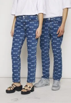 YOURTURN WincentWeiss Unisex - Straight Leg Jeans - Blue Denim -Yourturn Verkoopwinkel 5501815a1dda4429a2b5723249cbebd5