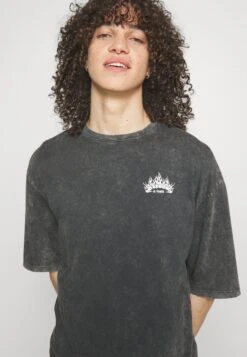 YOURTURN Skull Graphic Tee Unisex - T-Shirt Print - Mottled Black 11 YOURTURN Skull Graphic Tee Unisex - T-Shirt Print - Mottled Black -Yourturn Verkoopwinkel 5af2e41f27104c59808e8bcc301bfbf3