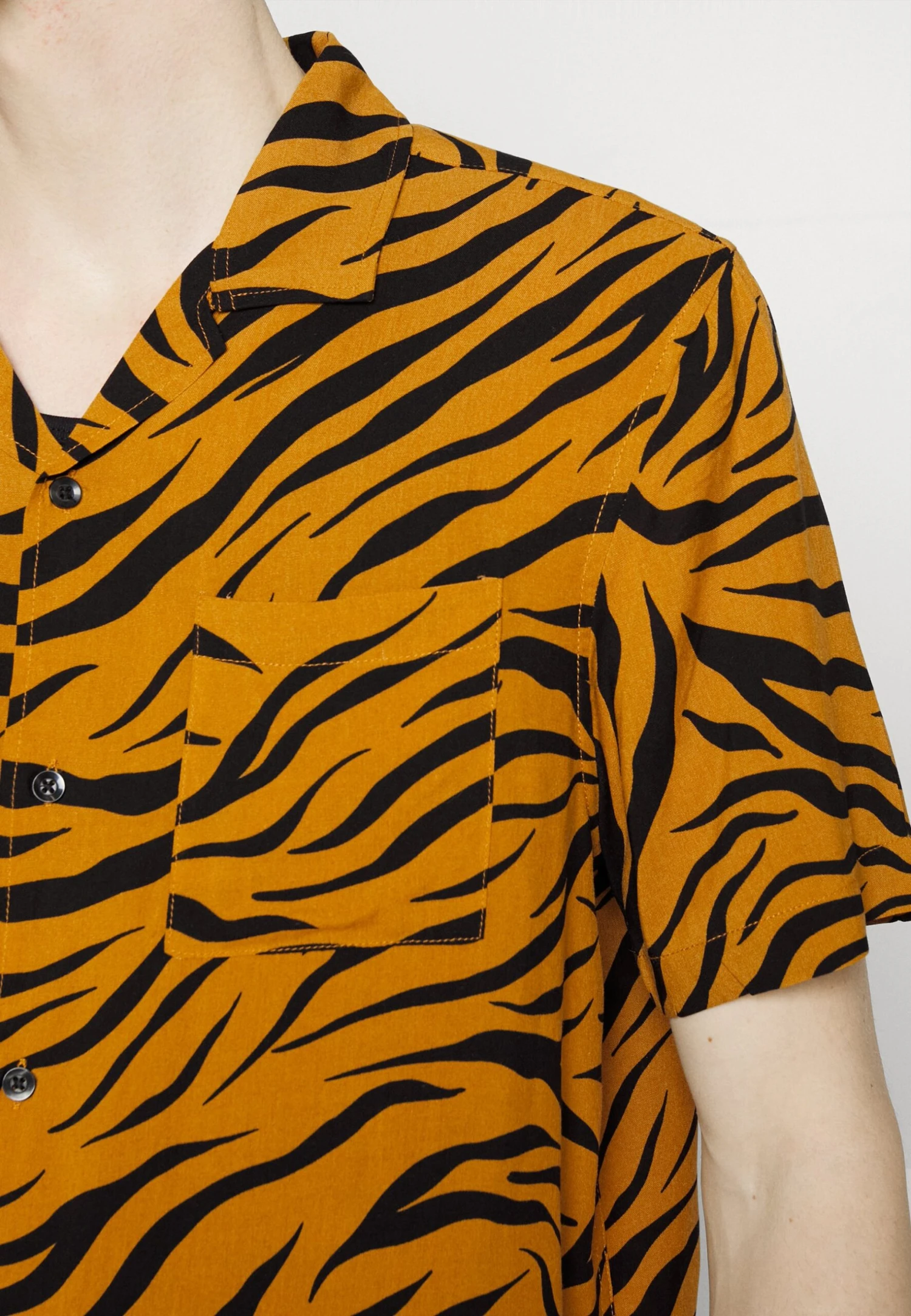 YOURTURN Genderless Resort- Overhemd - Black 8 YOURTURN Genderless Resort- Overhemd - Black - Afbeelding 6