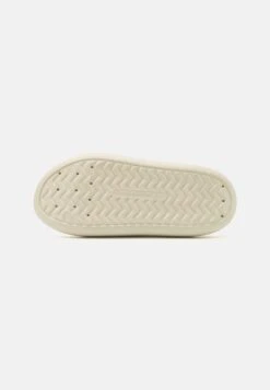 YOURTURN Badslippers - Off-White -Yourturn Verkoopwinkel 5e1822d3af4d494fb344911f6afb6665