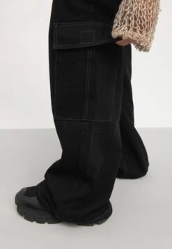 YOURTURN Unisex - Relaxed Fit Jeans - Black Denim -Yourturn Verkoopwinkel 66f5387c2aaf4b5e96961ec137ee6af6