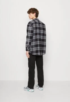 YOURTURN Unisex - Overhemdblouse - White/Black -Yourturn Verkoopwinkel 6aba1b129255465dbe34f004d9c8a98e