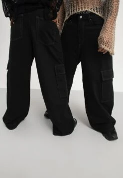 YOURTURN Unisex - Relaxed Fit Jeans - Black Denim -Yourturn Verkoopwinkel 6bf9730e77474f359b5197f7d3535ca8