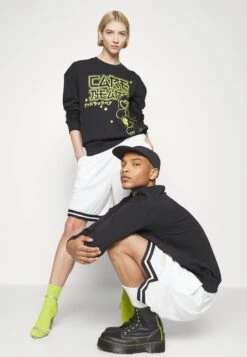 YOURTURN Unisex - Shorts - White -Yourturn Verkoopwinkel 6f5ad2a77f02486f8de5bd002f616c64