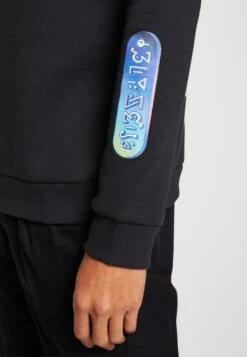 YOURTURN Rick And Morty Unisex - Hoodie - Black -Yourturn Verkoopwinkel 7988b167958347ce8d1cef9a3c0d7d77