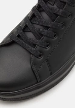 YOURTURN Unisex - Sneakers Hoog - Black -Yourturn Verkoopwinkel 8176eee3a16e4a6a89e76ccf2220b4f3