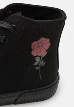 YOURTURN Unisex - Sneakers Hoog - Black/Red 13 YOURTURN Unisex - Sneakers Hoog - Black/Red -Yourturn Verkoopwinkel 832e83170e744e048a3307035f5542c0