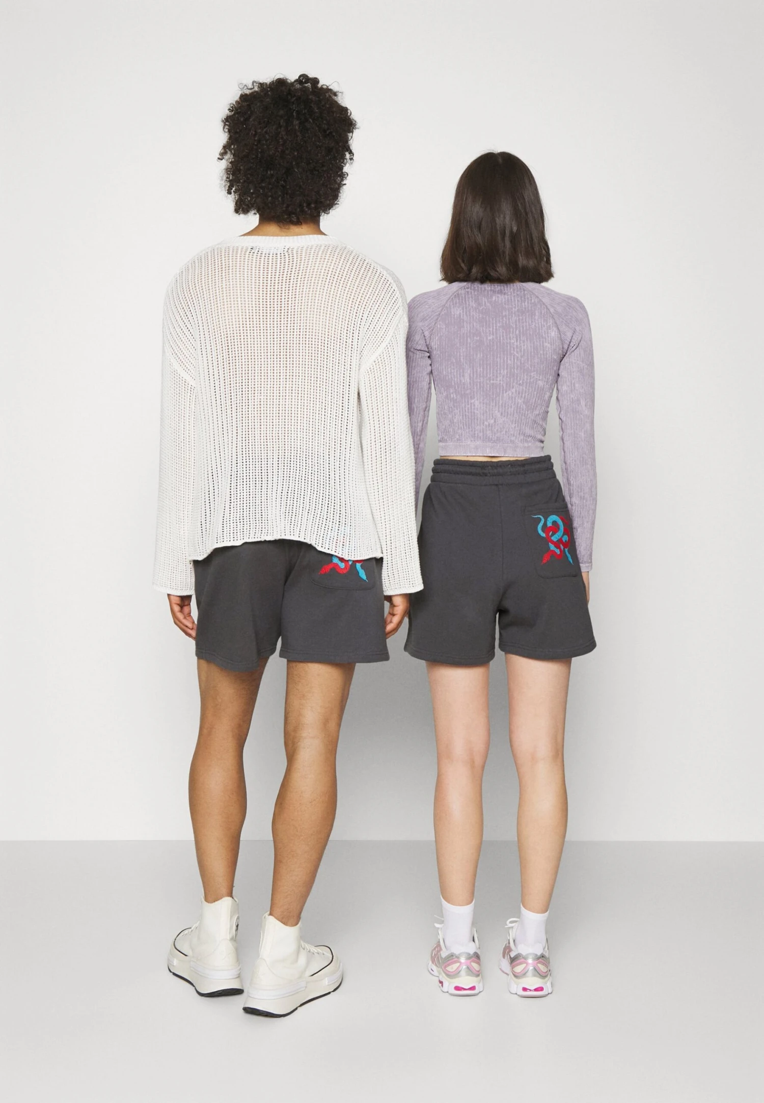 YOURTURN Graphic - Shorts - Dark Grey 5 YOURTURN Graphic - Shorts - Dark Grey - Afbeelding 3