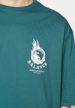 YOURTURN Unisex - T-Shirt Print - Dark Green 15 YOURTURN Unisex - T-Shirt Print - Dark Green -Yourturn Verkoopwinkel 962385b91f6d49f396df26b5fe35e38b