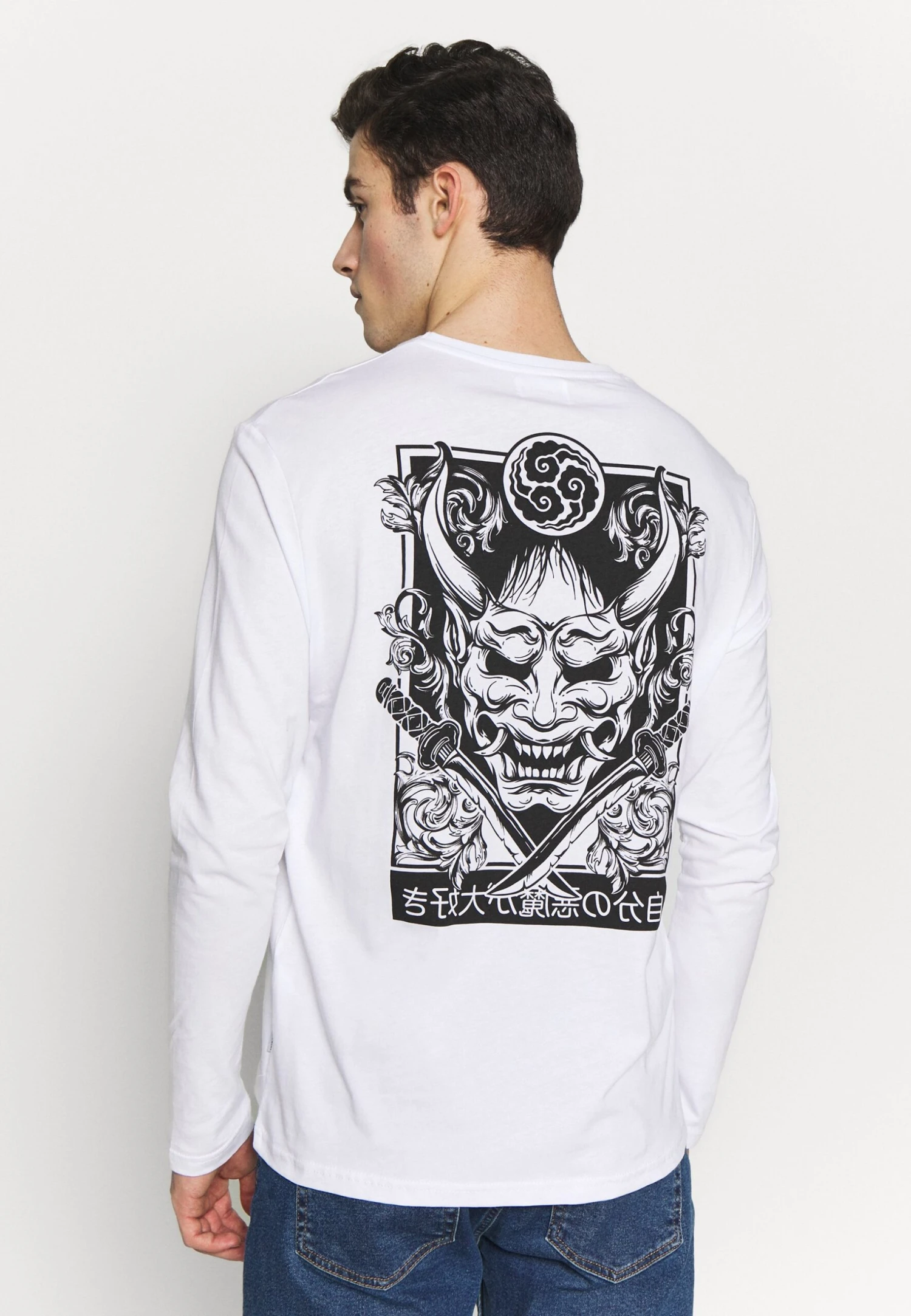 YOURTURN Longsleeve - White 3 YOURTURN Longsleeve - White