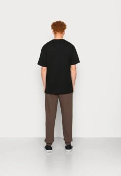 YOURTURN Unisex - Trainingsbroek - Brown 9 YOURTURN Unisex - Trainingsbroek - Brown -Yourturn Verkoopwinkel 9e6534a6093d49d7a47326122ded782d