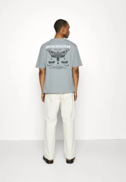 YOURTURN Unisex - T-Shirt Print - Dark Grey 9 YOURTURN Unisex - T-Shirt Print - Dark Grey -Yourturn Verkoopwinkel a40fdef59e3a4a4c9644d64a0b7ebfa7