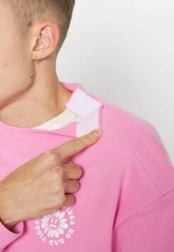 YOURTURN Unisex - Sweater - Pink -Yourturn Verkoopwinkel a71d2cfc30a64eba96033b922ca800cd