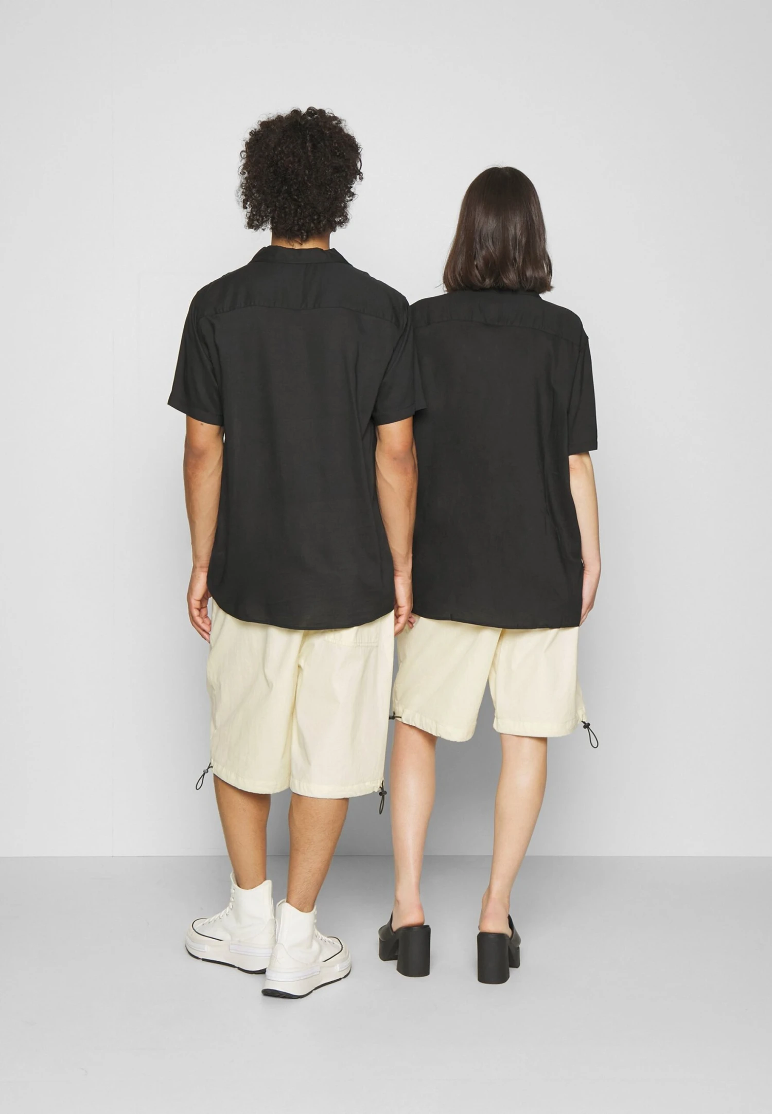 YOURTURN Genderless Parachute - Shorts - White 5 YOURTURN Genderless Parachute - Shorts - White - Afbeelding 3