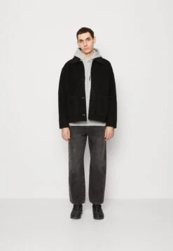 YOURTURN Unisex - Relaxed Fit Jeans - Black 9 YOURTURN Unisex - Relaxed Fit Jeans - Black -Yourturn Verkoopwinkel b2026594606541518b22d67edf8f1682