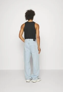 YOURTURN Baggy Jeans Unisex - Relaxed Fit Jeans - Light Blue Denim 9 YOURTURN Baggy Jeans Unisex - Relaxed Fit Jeans - Light Blue Denim -Yourturn Verkoopwinkel b5a3a98eb1c846b6896614b68e538ab7