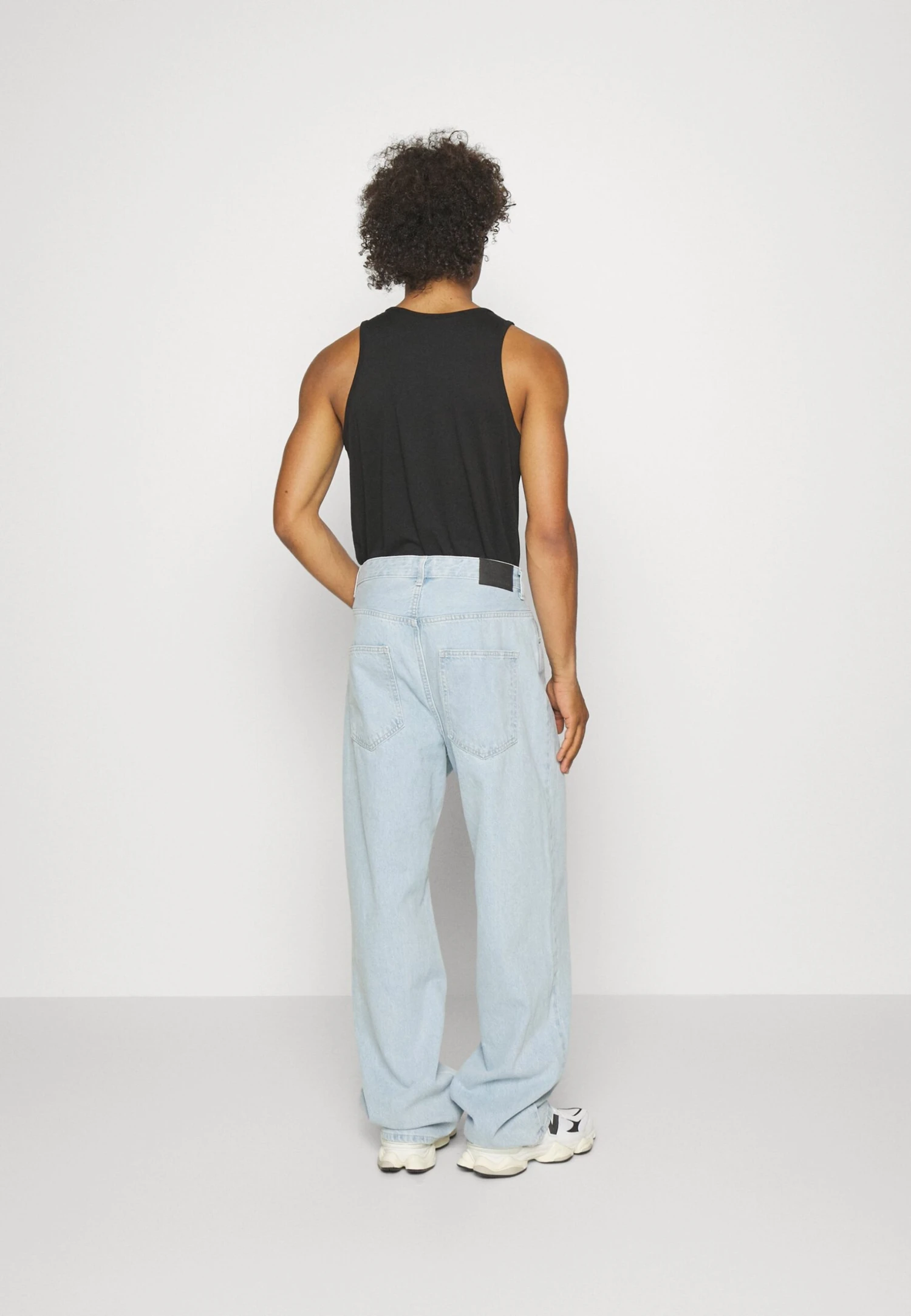 YOURTURN Baggy Jeans Unisex - Relaxed Fit Jeans - Light Blue Denim 5 YOURTURN Baggy Jeans Unisex - Relaxed Fit Jeans - Light Blue Denim - Afbeelding 3