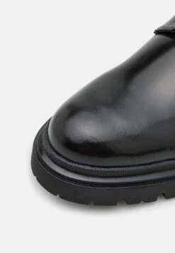 YOURTURN Leather Unisex - Sportieve Veterschoenen - Black -Yourturn Verkoopwinkel b5ccc4155fda4429aad0df5e4fcdb0da