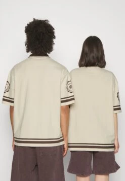 YOURTURN Unisex - Poloshirt - Off-White -Yourturn Verkoopwinkel b655314a0de44ac7819292d4eb2f4c5b