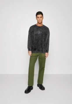 YOURTURN Unisex - Sweater - Grey -Yourturn Verkoopwinkel bce4904cb8be438980ad47e5c6d2acd6