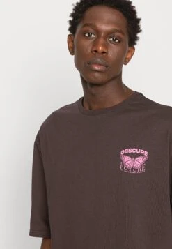 YOURTURN Nostalgia Future Tee Unisex - T-Shirt Print - Brown 11 YOURTURN Nostalgia Future Tee Unisex - T-Shirt Print - Brown -Yourturn Verkoopwinkel c005d8a45c934be4a730896b82b831be