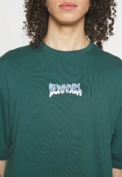 YOURTURN Graphic Tee Unisex - T-Shirt Print - Green 11 YOURTURN Graphic Tee Unisex - T-Shirt Print - Green -Yourturn Verkoopwinkel caccbca8605d4518884a8ef1de8b6cd1