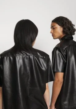 YOURTURN UNISEX - Overhemdblouse 12 YOURTURN UNISEX - Overhemdblouse -Yourturn Verkoopwinkel ce23869e514c44ca8d496a6ad338ef66