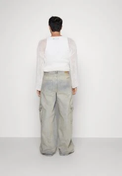 YOURTURN Unisex - Relaxed Fit Jeans - Light Blue Denim -Yourturn Verkoopwinkel ceaa8ab20c7c473f9c0c8b842dfbb248