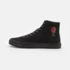 YOURTURN Unisex - Sneakers Hoog - Black/Red -Yourturn Verkoopwinkel d1a923981e59445aaa0ddd8804602d15