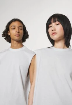 YOURTURN Unisex 2 Pack - Top - White, Black -Yourturn Verkoopwinkel d3a4027c44e84c578a170158298d5adc